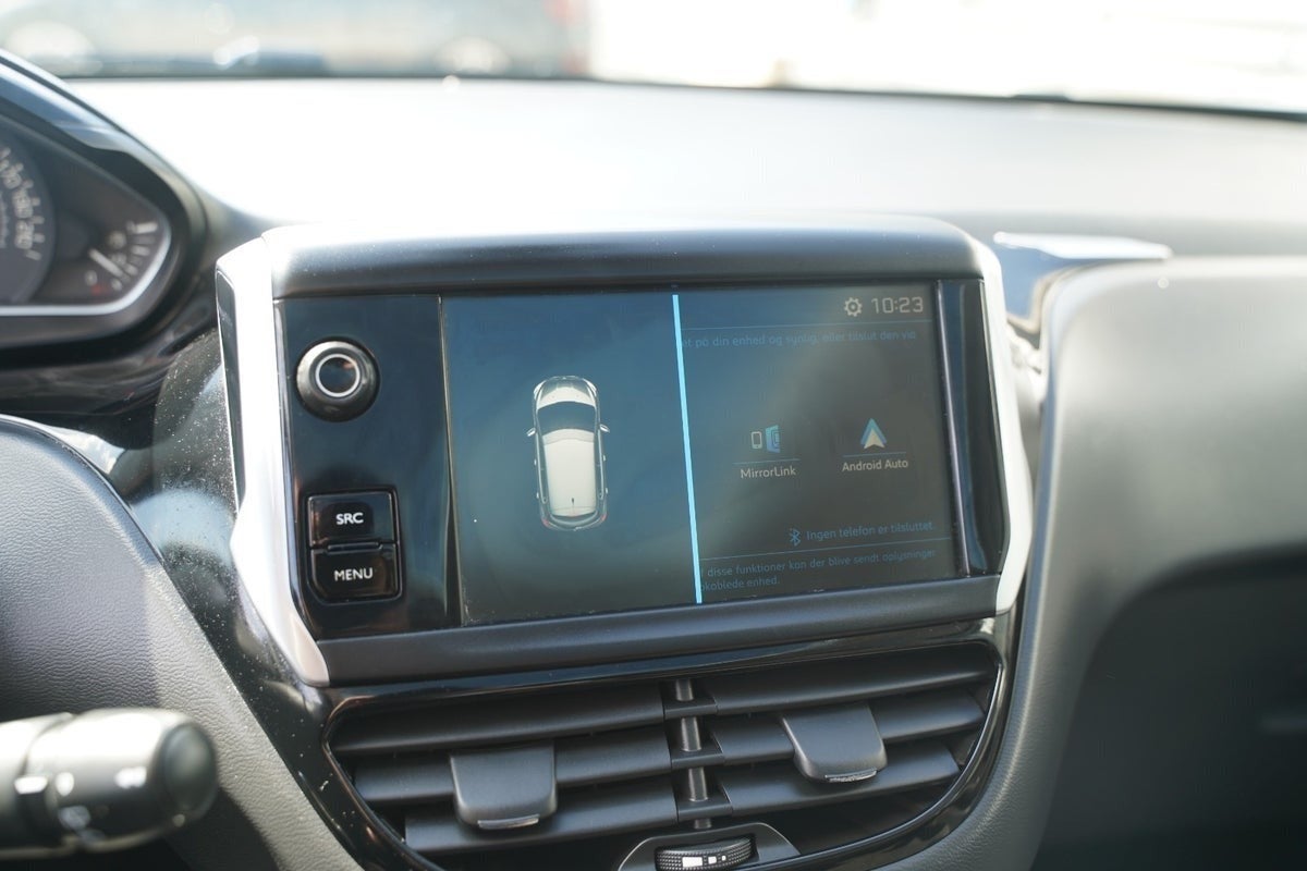 Billede af Peugeot 208 1,5 BlueHDi 100 Signature Sky