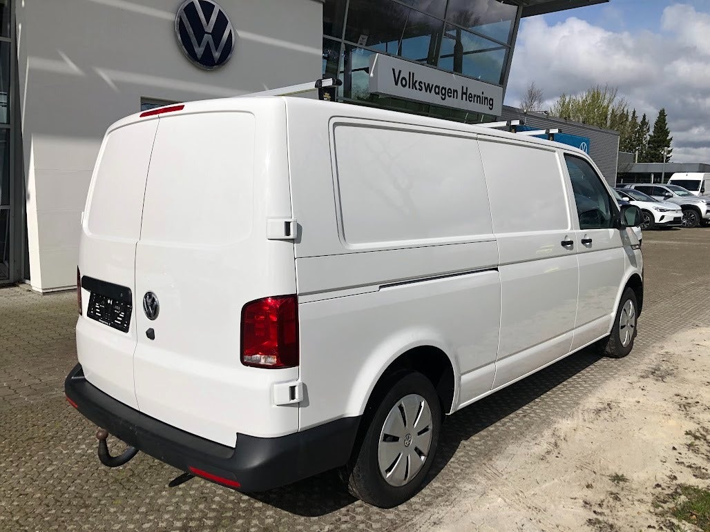 VW Transporter 2021