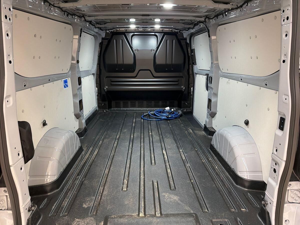 Ford E-Transit Custom 340L Limited billede 13