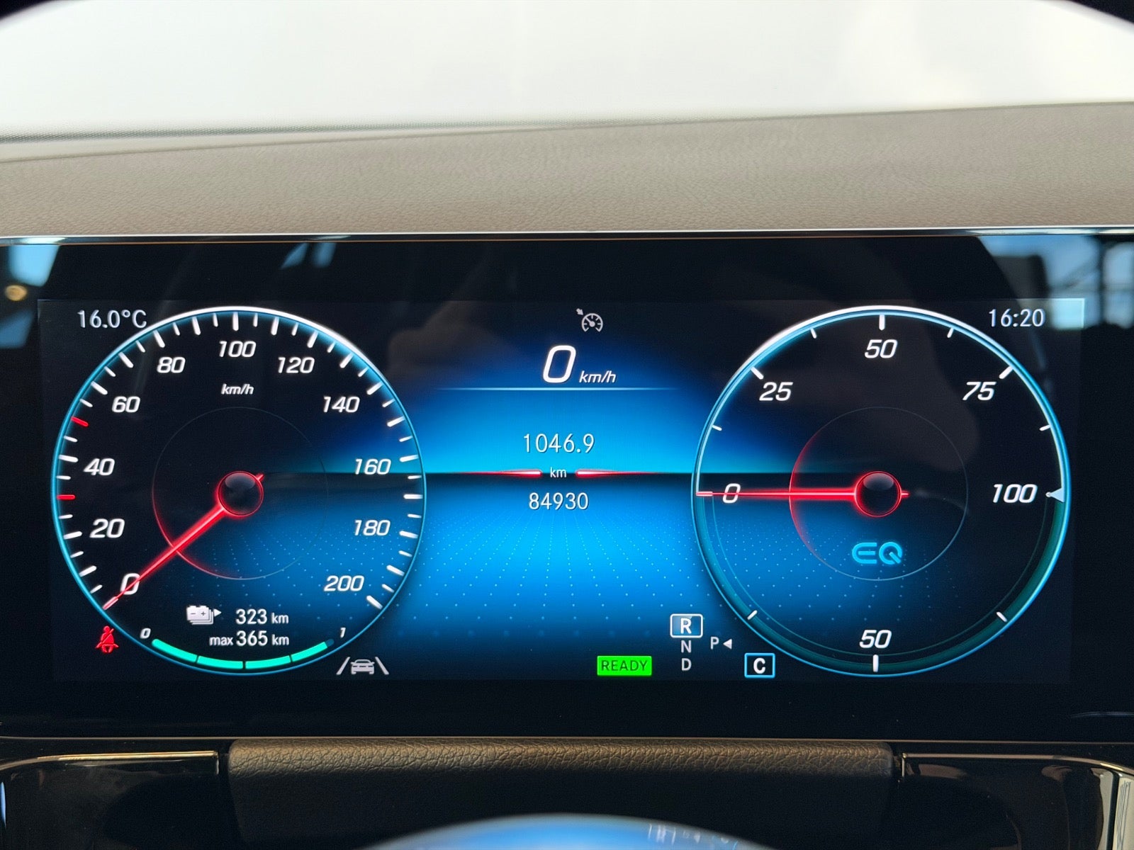 Mercedes EQA250 Electric Art