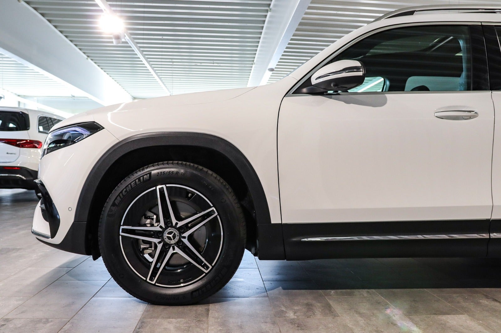 Billede af Mercedes EQB300  AMG Premium 4Matic