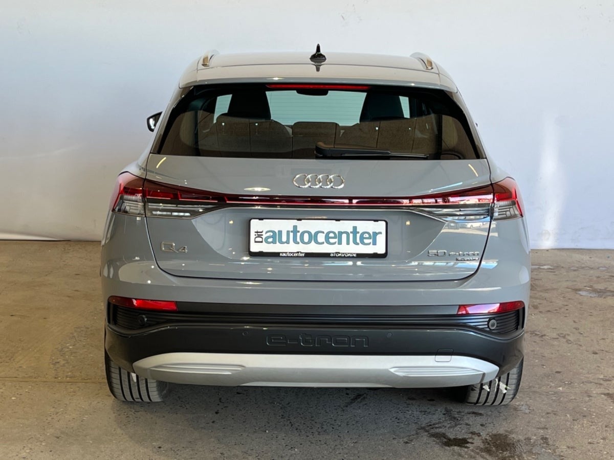 Audi Q4 e-tron S-line quattro Van