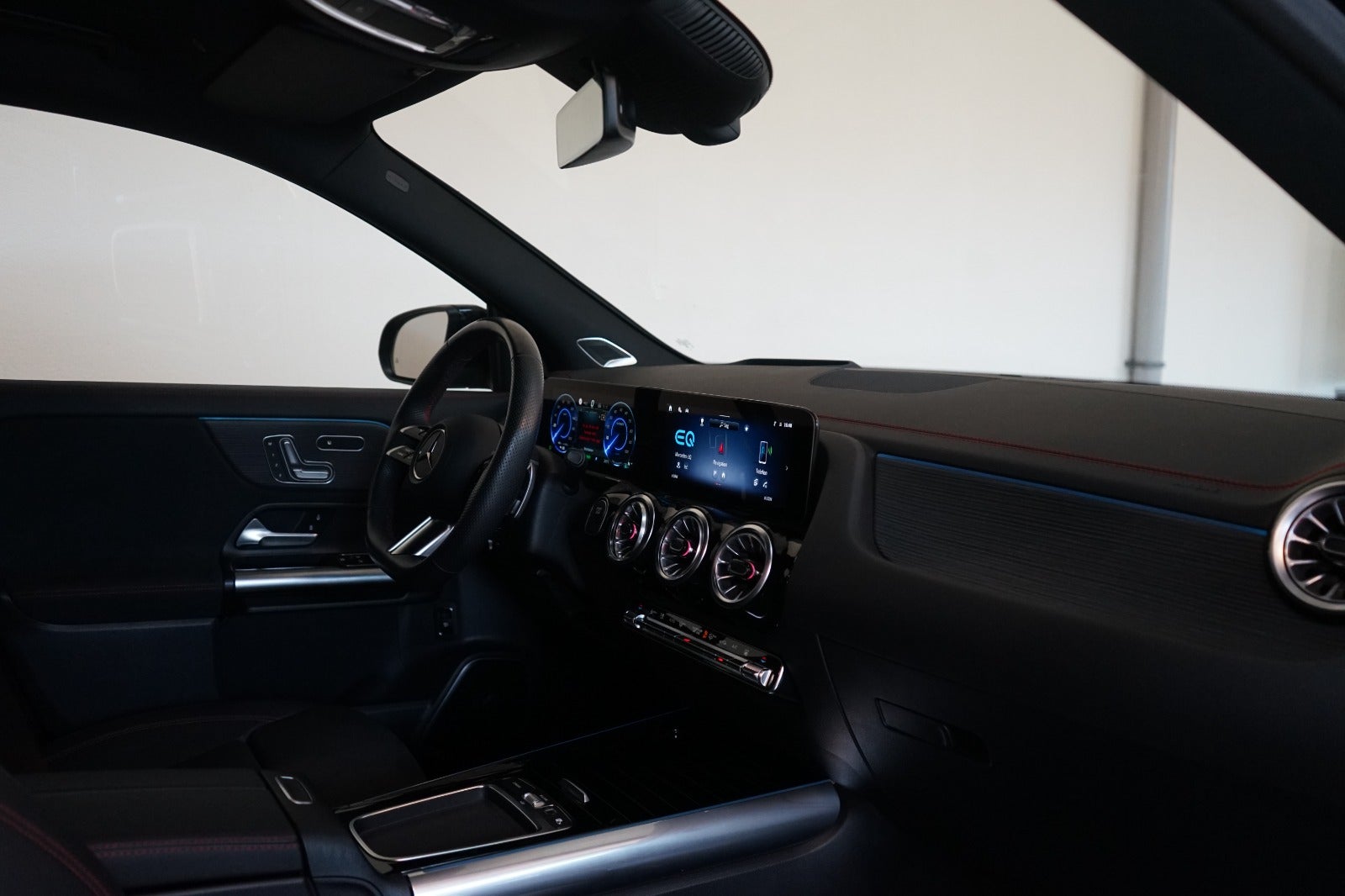 Mercedes EQA250