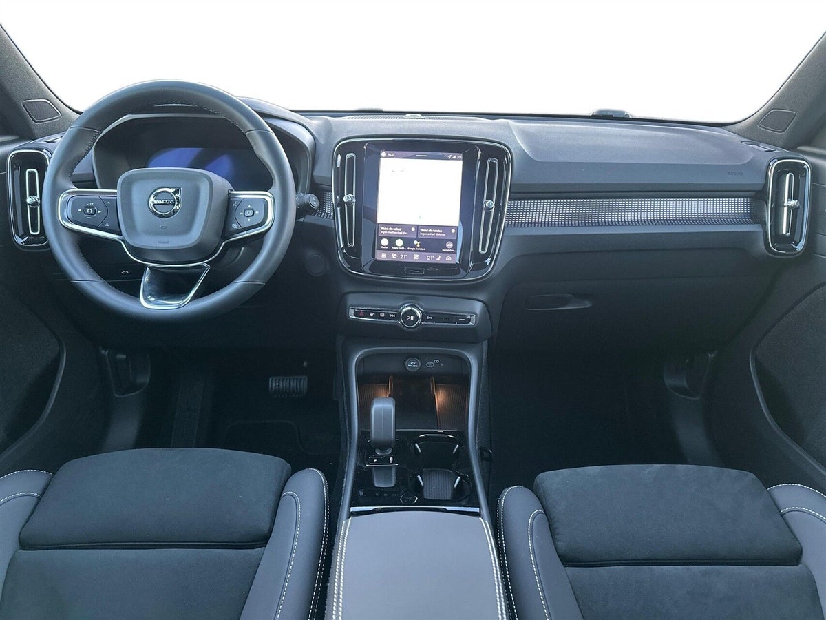 Volvo EX40 Extended Range Black Edition billede 4