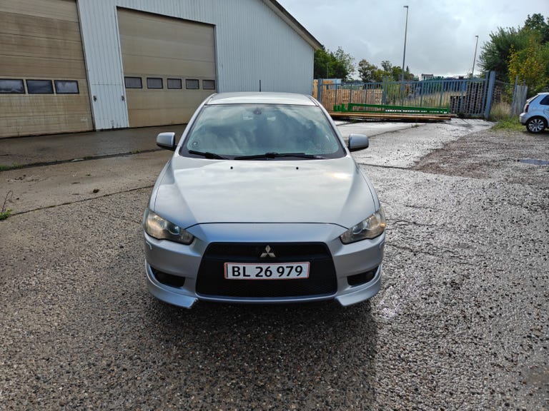 Mitsubishi Lancer Intense SportSedan