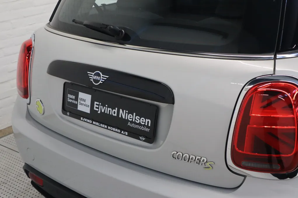 MINI Cooper SE Camden Edition