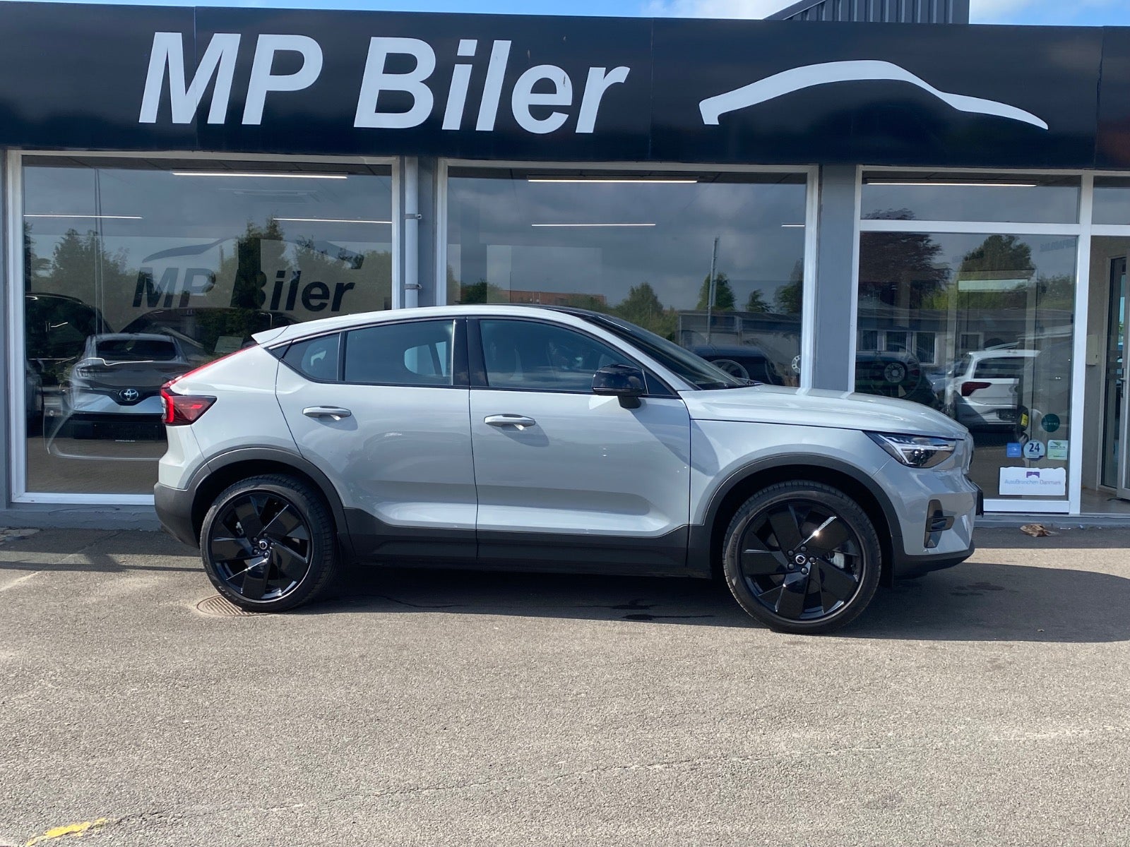 Billede af Volvo EC40  Extended Range Black Edition