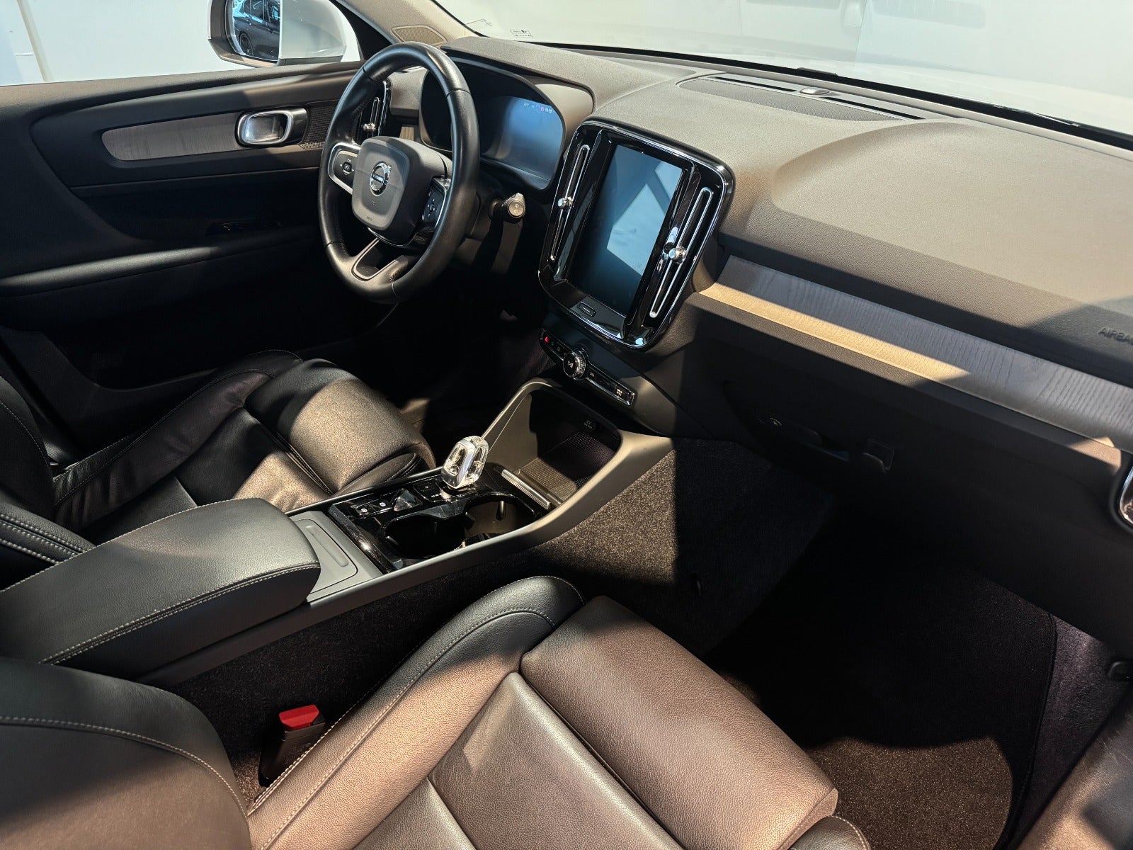 Volvo XC40 2,0 T4 190 Inscription aut. 5d - 6
