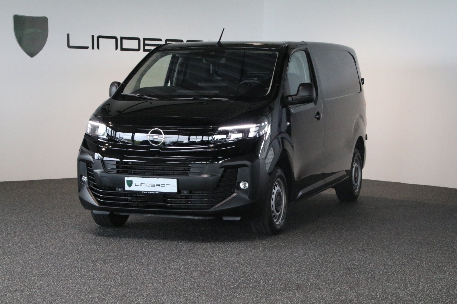 Opel Vivaro 2,0 BlueHDi 145 Innovation L2 EAT8 - 1