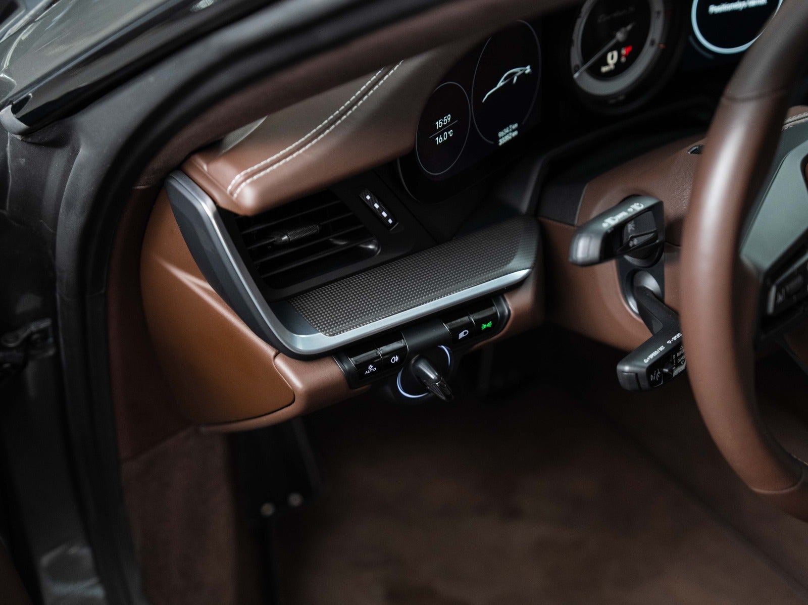 Gallery image 14 of 19