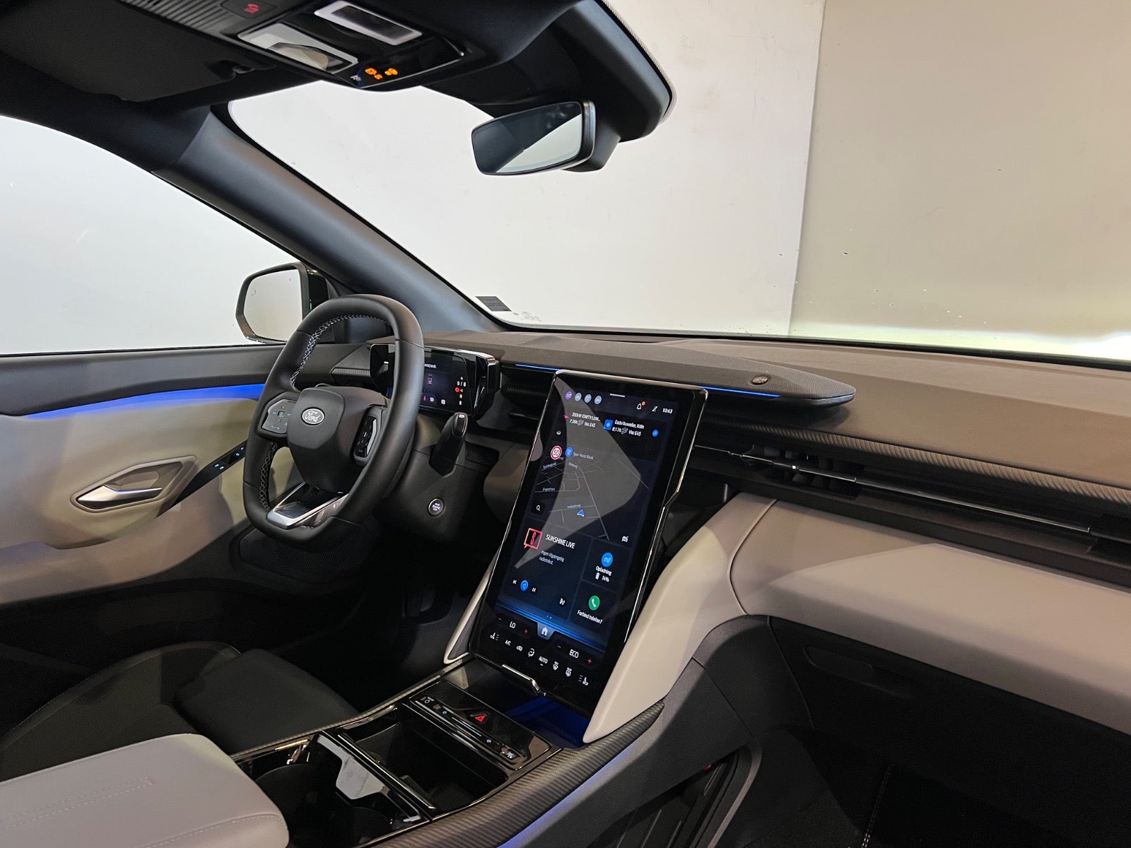 Ford Explorer Premium Extended Range AWD