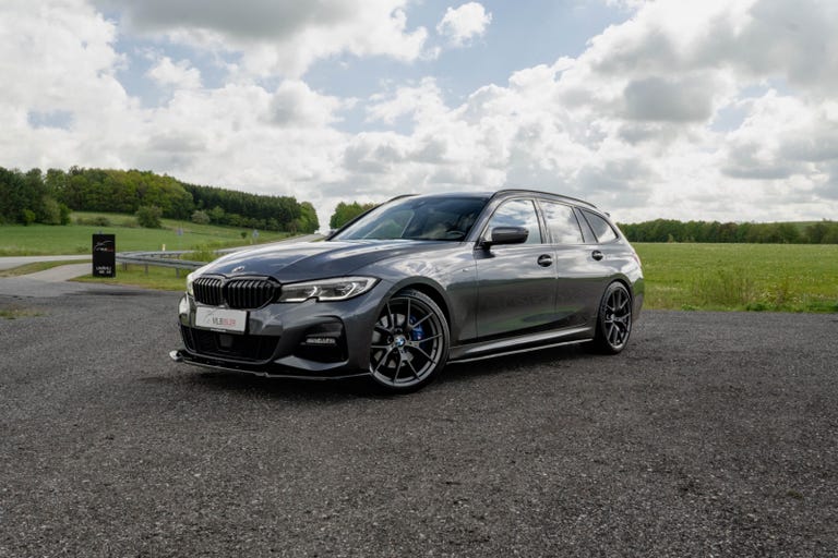 BMW 330i