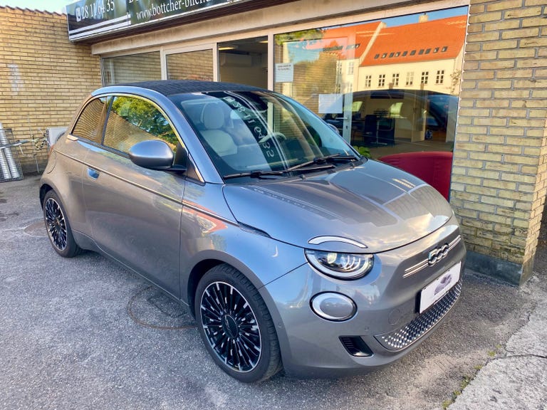 Fiat 500e la Prima Cabrio