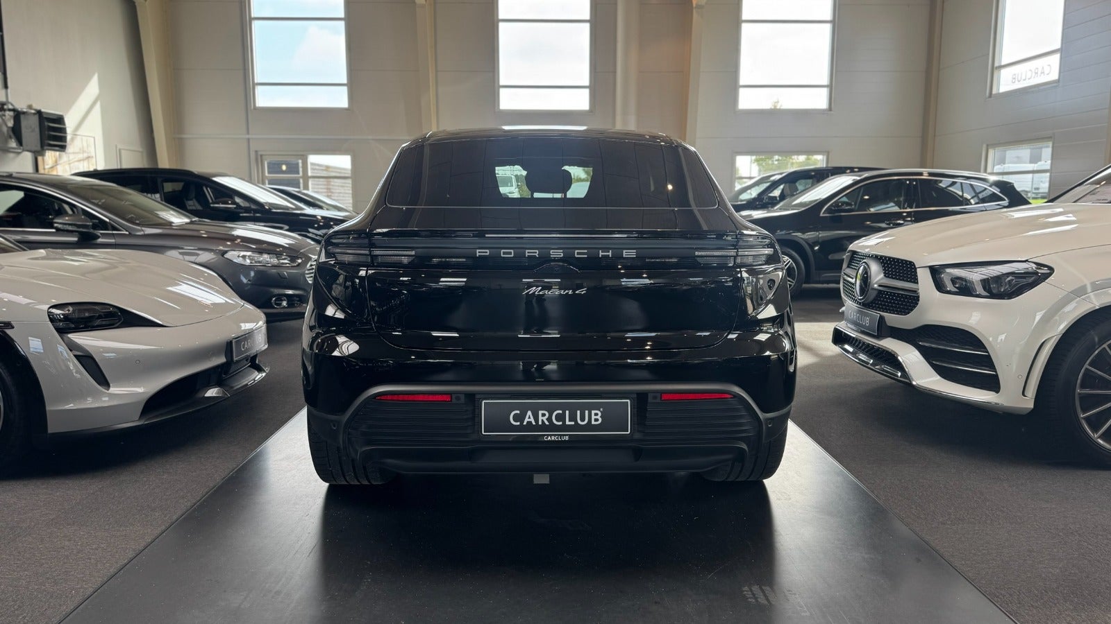 Porsche Macan 4