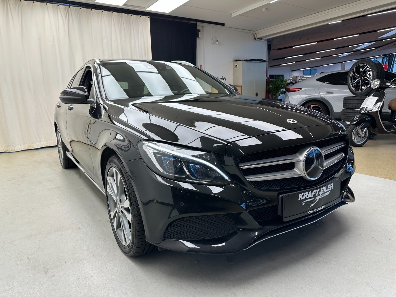 Billede af Mercedes C350 e 2,0 Avantgarde stc. aut.