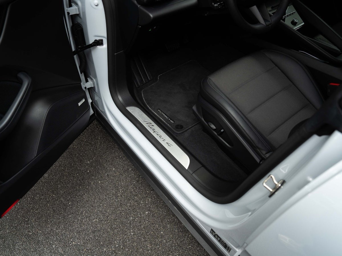 Gallery image 8 of 18