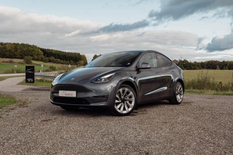 Tesla Model Y Long Range AWD