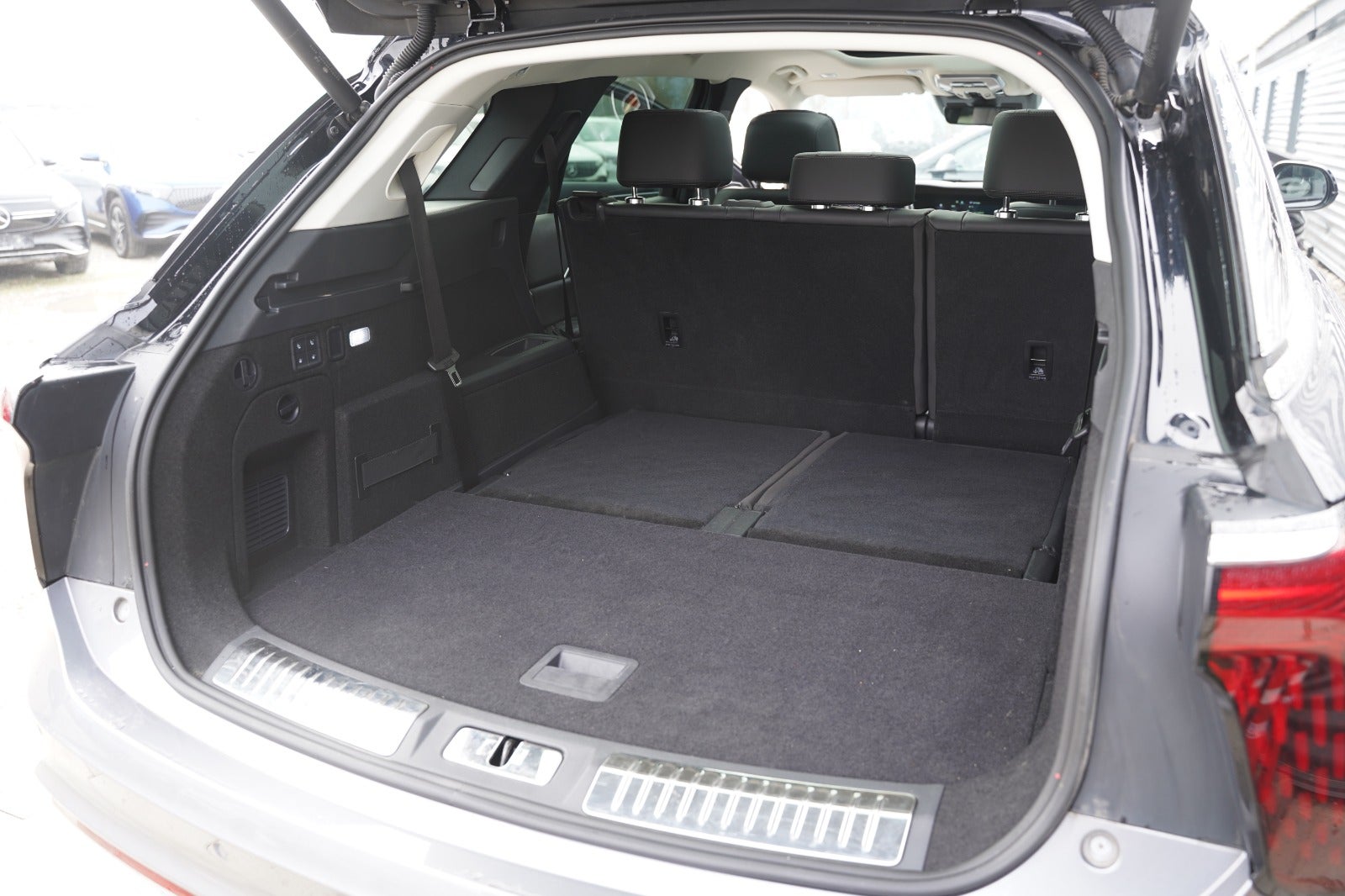 Billede af Hongqi E-HS9 84 Comfort