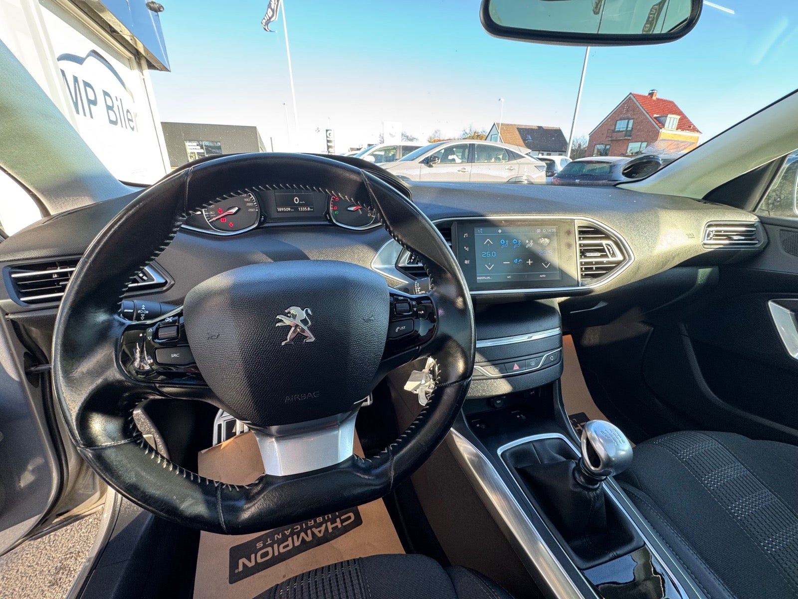 Billede af Peugeot 308 1,6 BlueHDi 120 Allure Sky SW