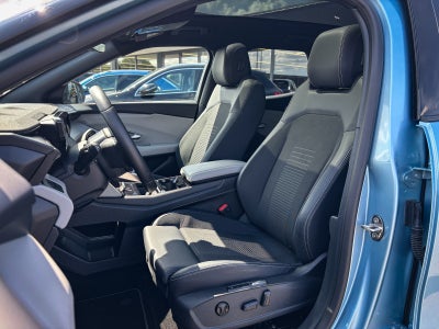 Ford Explorer Premium Extended Range