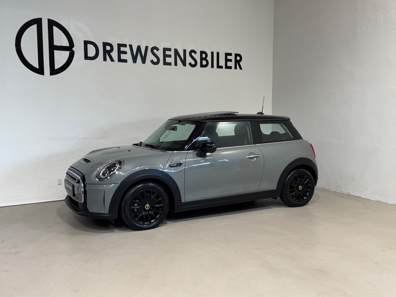 MINI Cooper SE Camden Edition