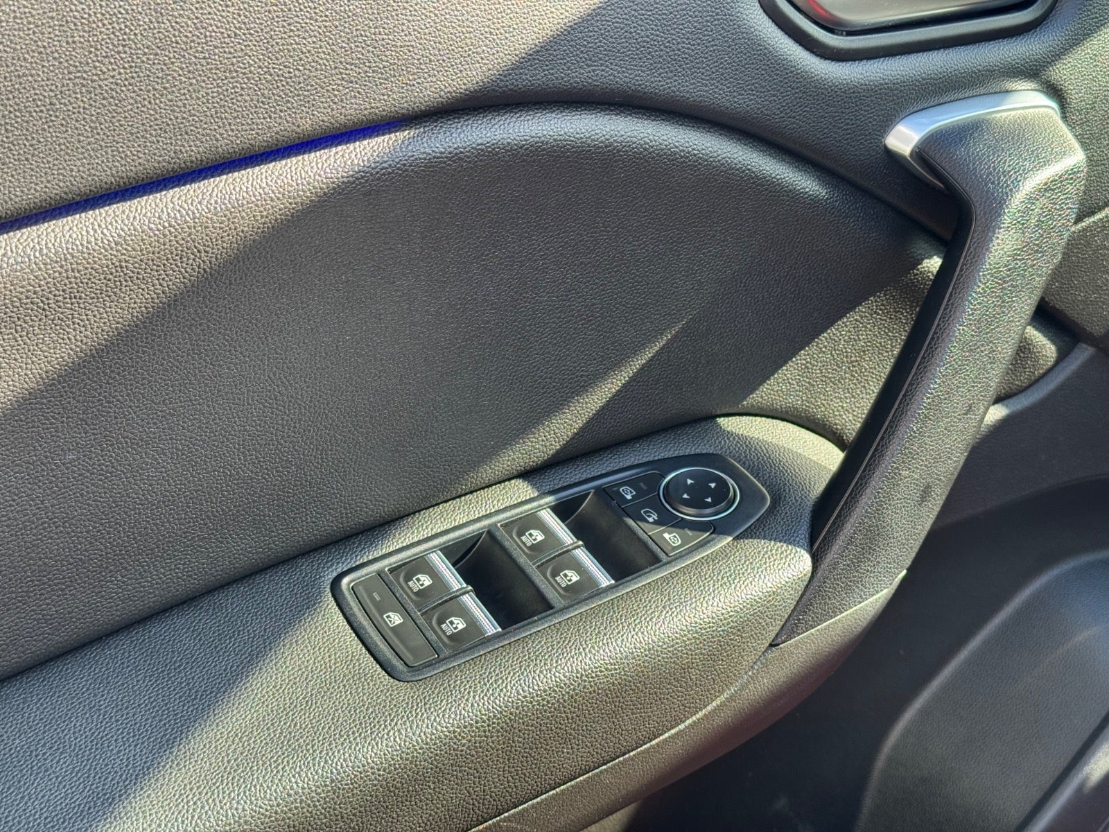 Billede af Renault Captur 1,6 E-Tech Intens