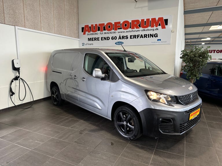 Peugeot Partner BlueHDi 130 L2V2 Ultimate EAT8 Van