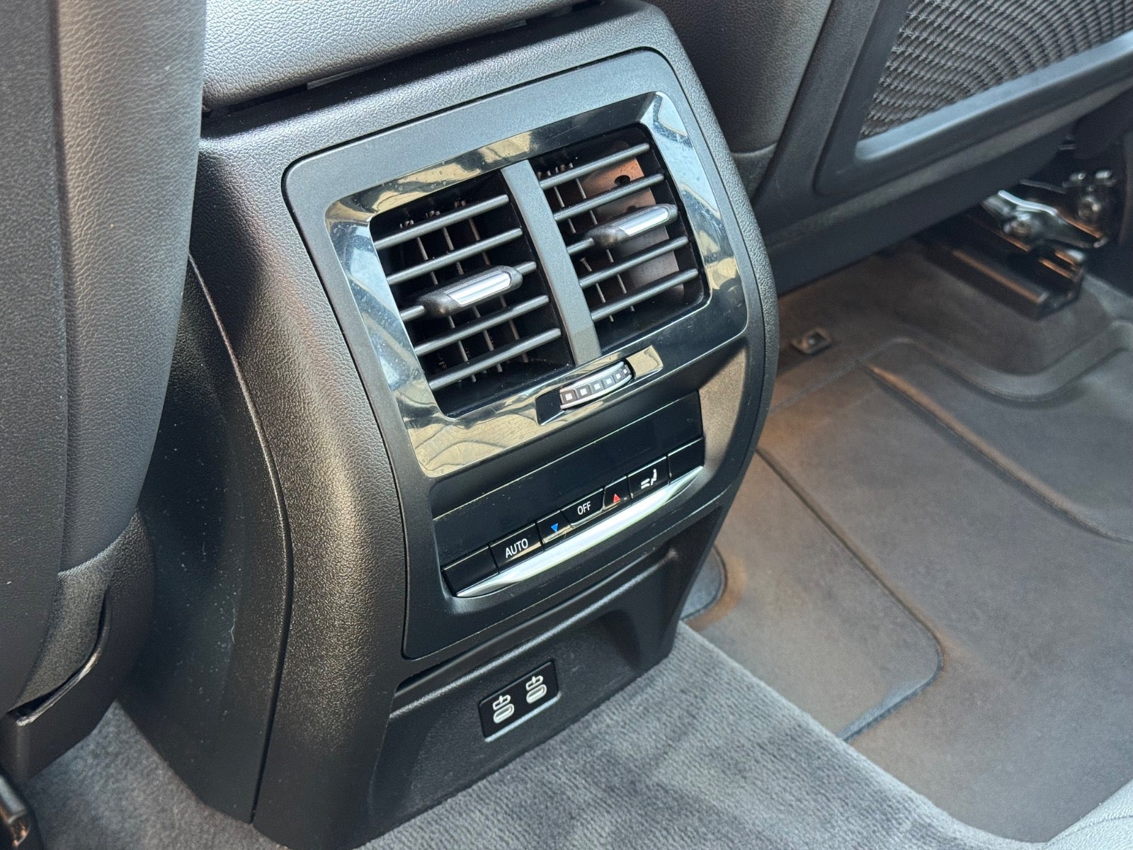 Billede af BMW iX3  Charged