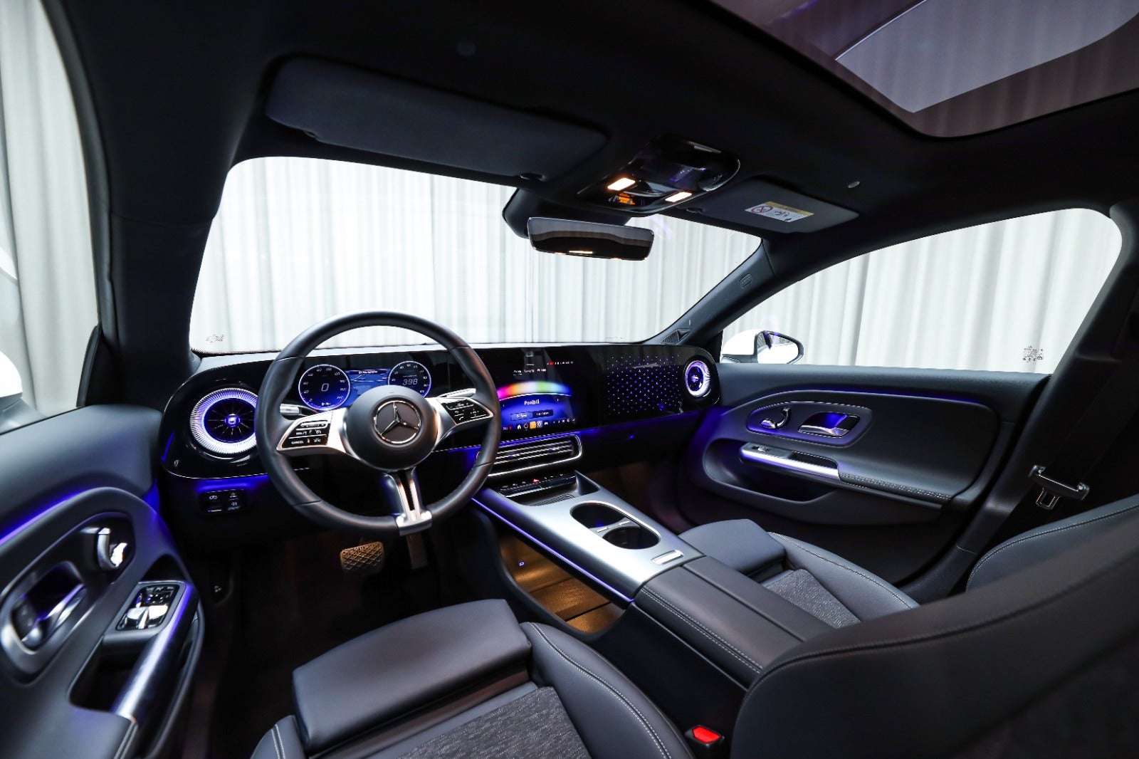 Mercedes-Benz CLA 250+ (4/8)
