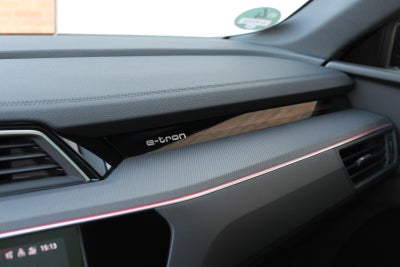 Audi e-tron Black Edition S-line quattro