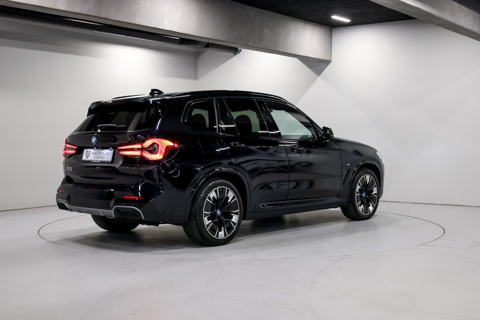 BMW iX3 Charged Plus M-Sport