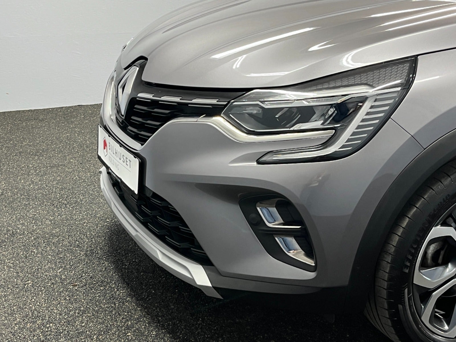 Billede af Renault Captur 1,6 E-Tech Intens