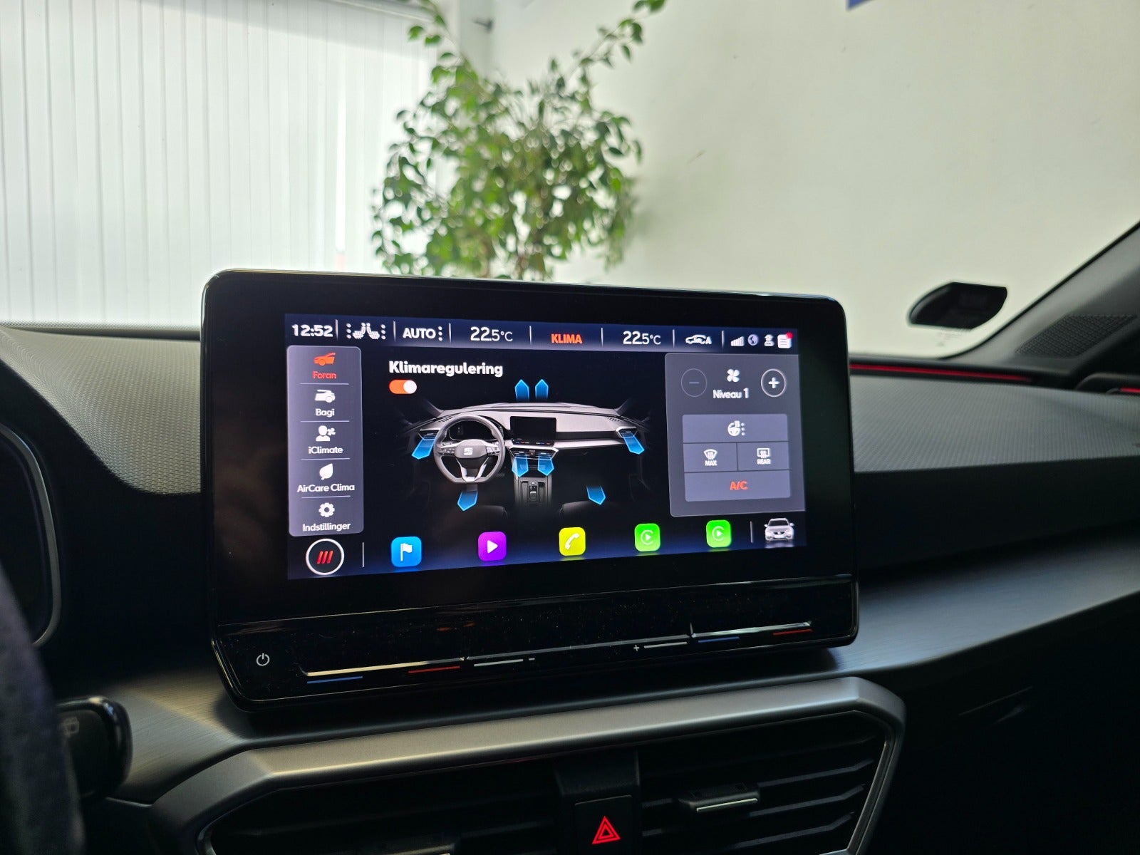 Billede af Seat Leon 1,5 eTSi 150 FR Sportstourer DSG