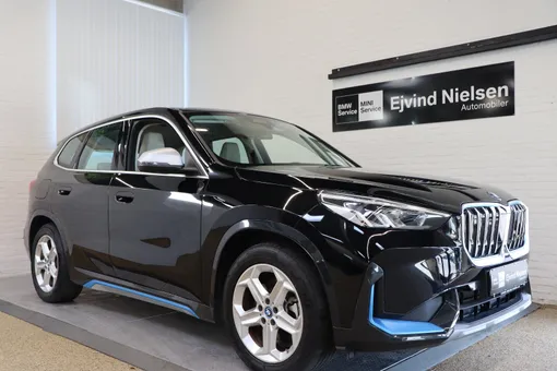 BMW iX1 xDrive30 X-Line