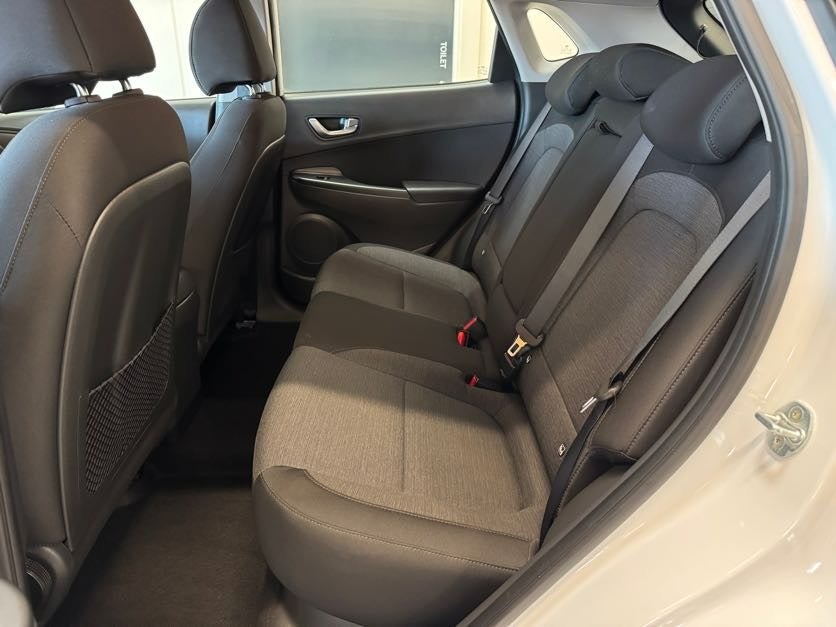 Hyundai Kona EV Select