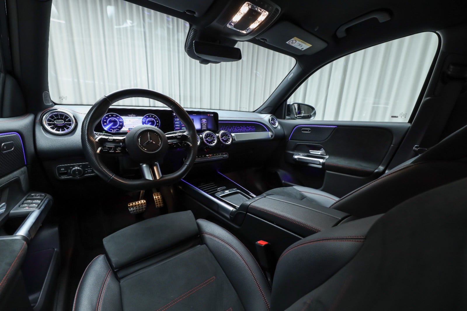 Mercedes-Benz EQB 250+ (4/8)