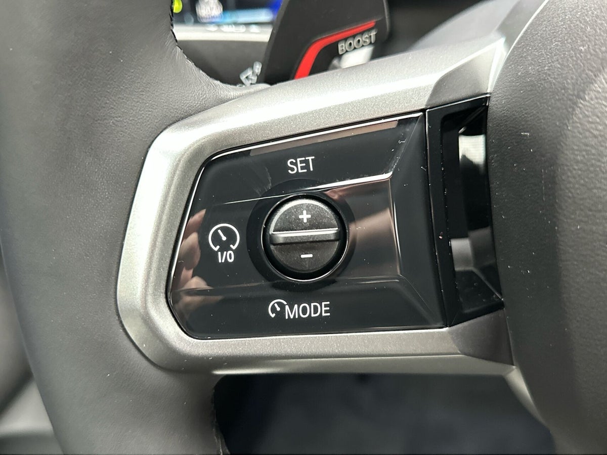 BMW i5 eDrive40 Touring Fully Charged M-Sport billede 17