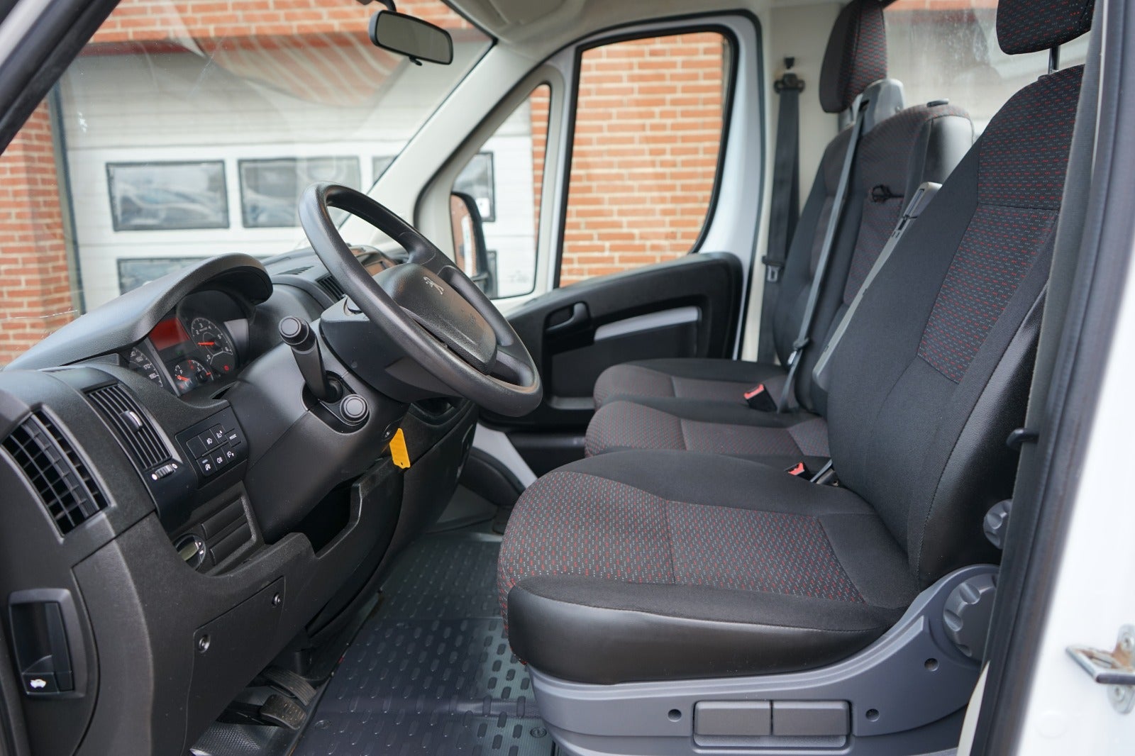 Billede af Peugeot Boxer 335 2,2 BlueHDi 165 L2 Plus