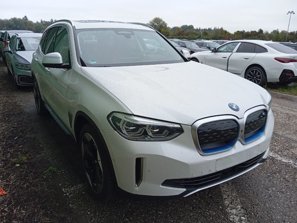 BMW iX3 Impressive