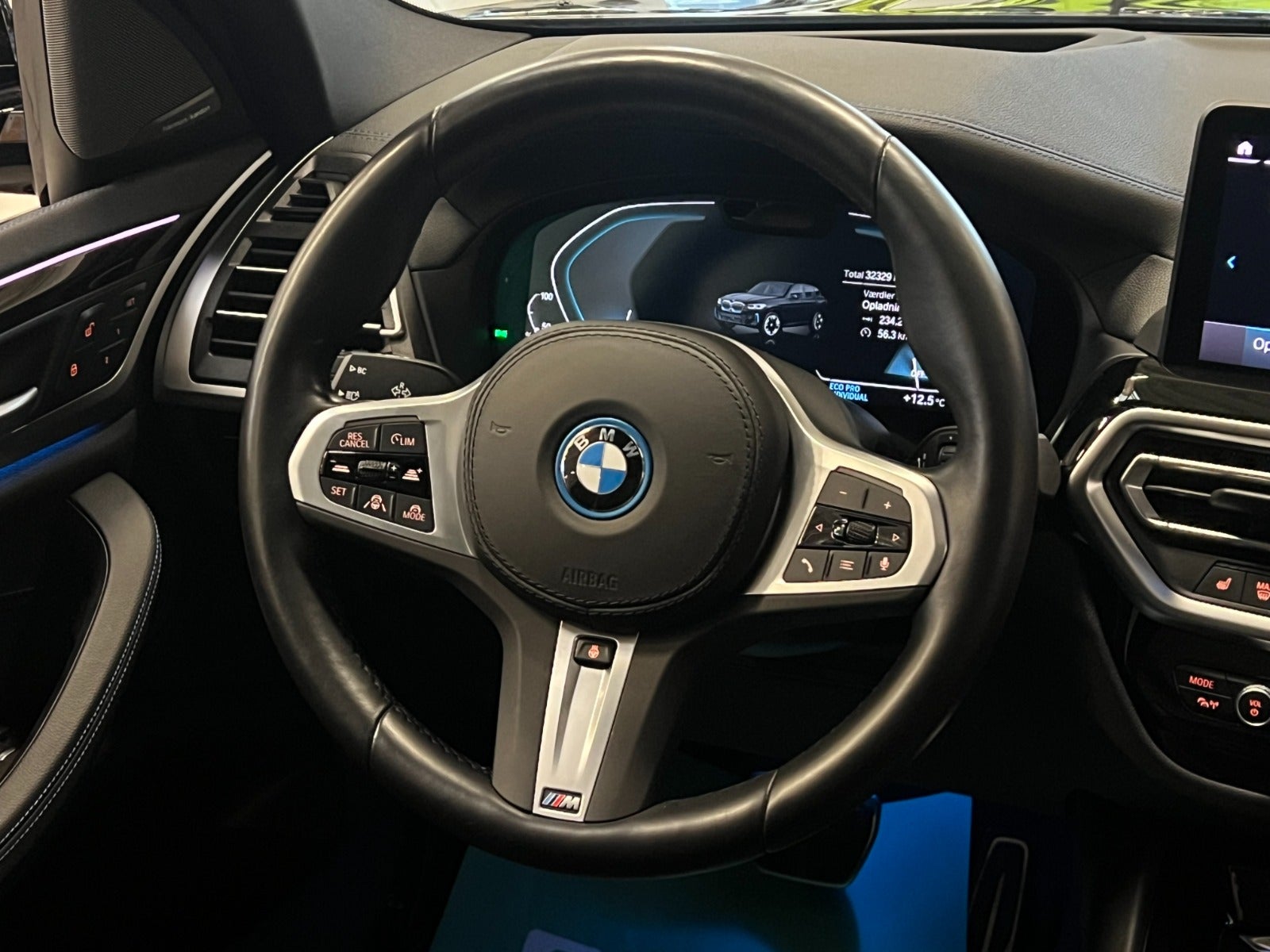 BMW iX3 2023