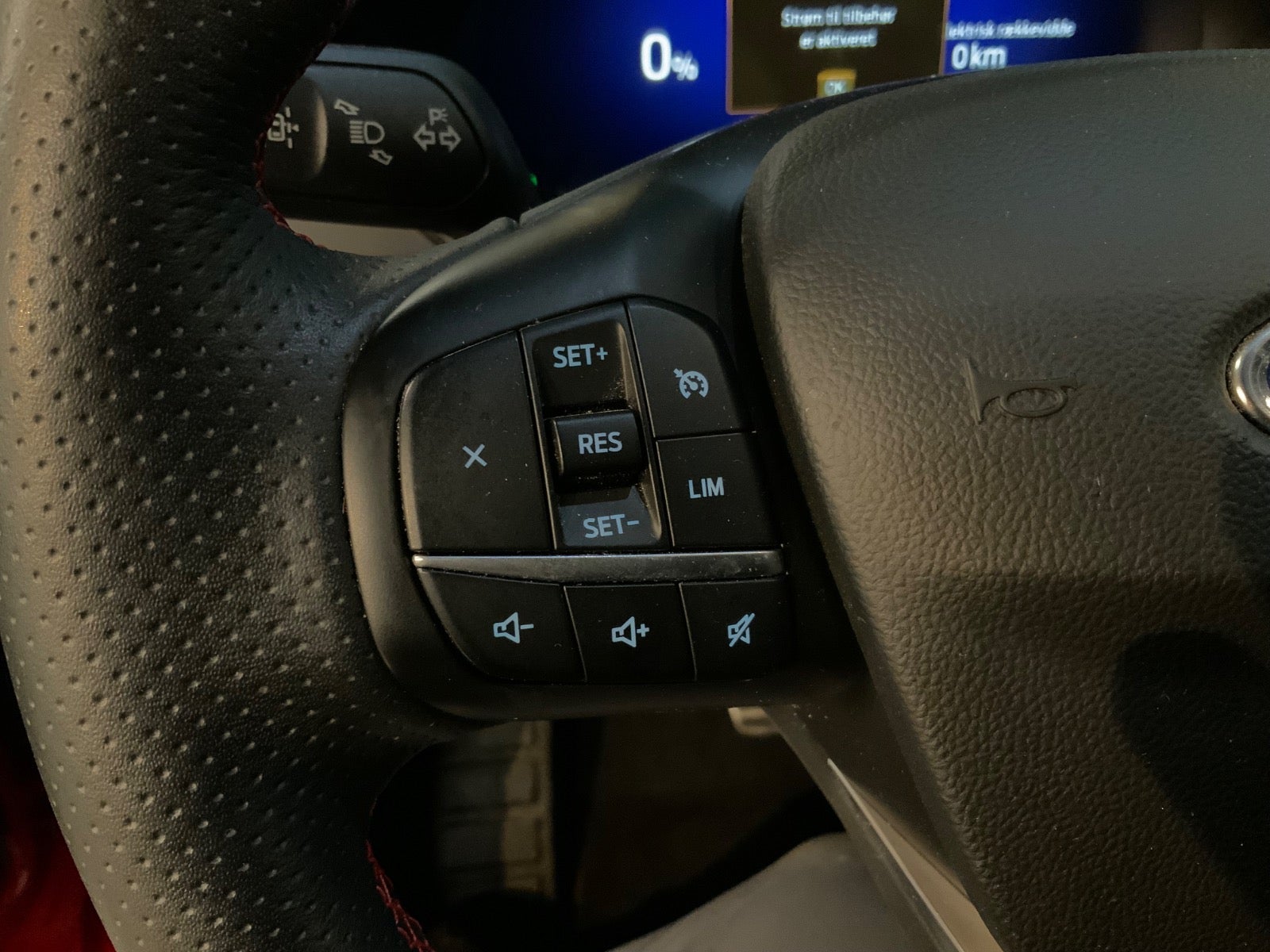 Ford Kuga (8/8)