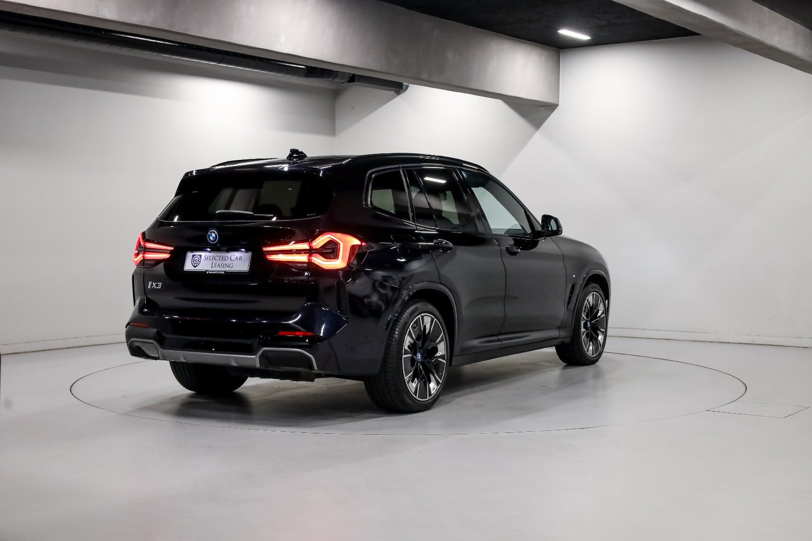 BMW iX3 Charged Plus M-Sport