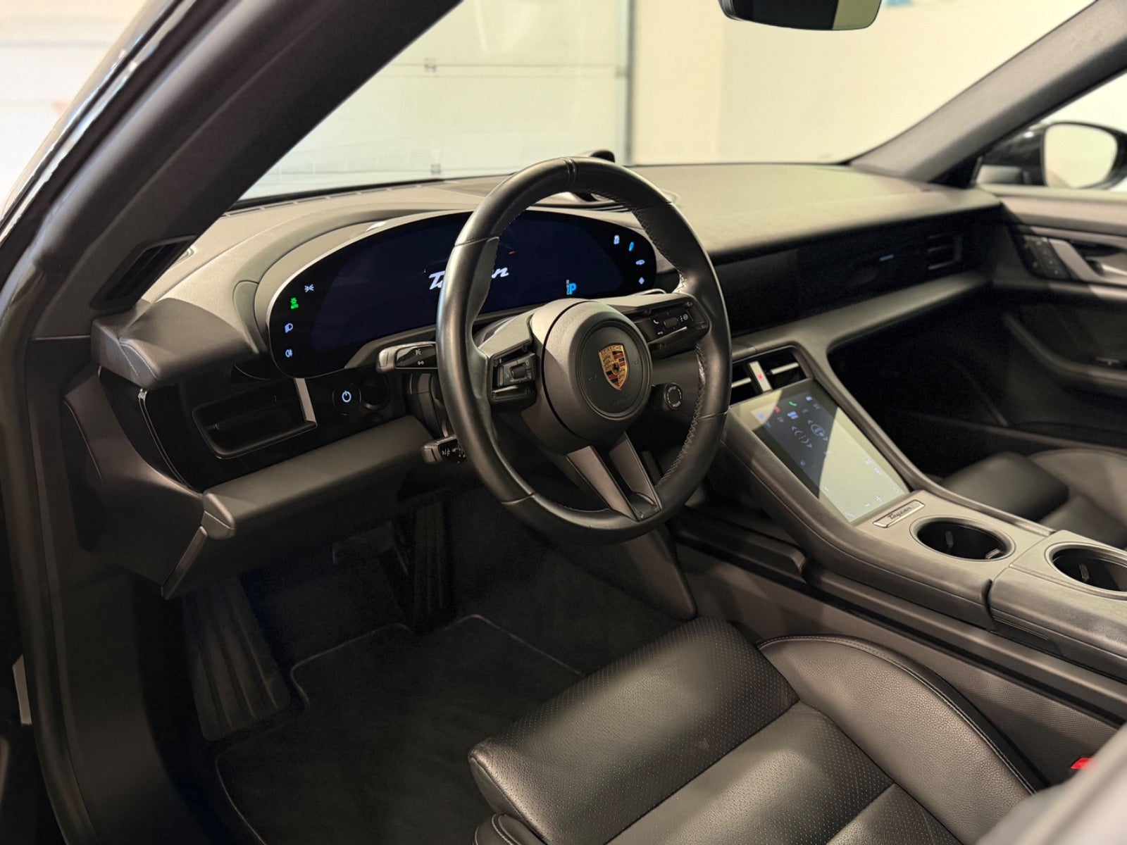 Porsche – Taycan 4S