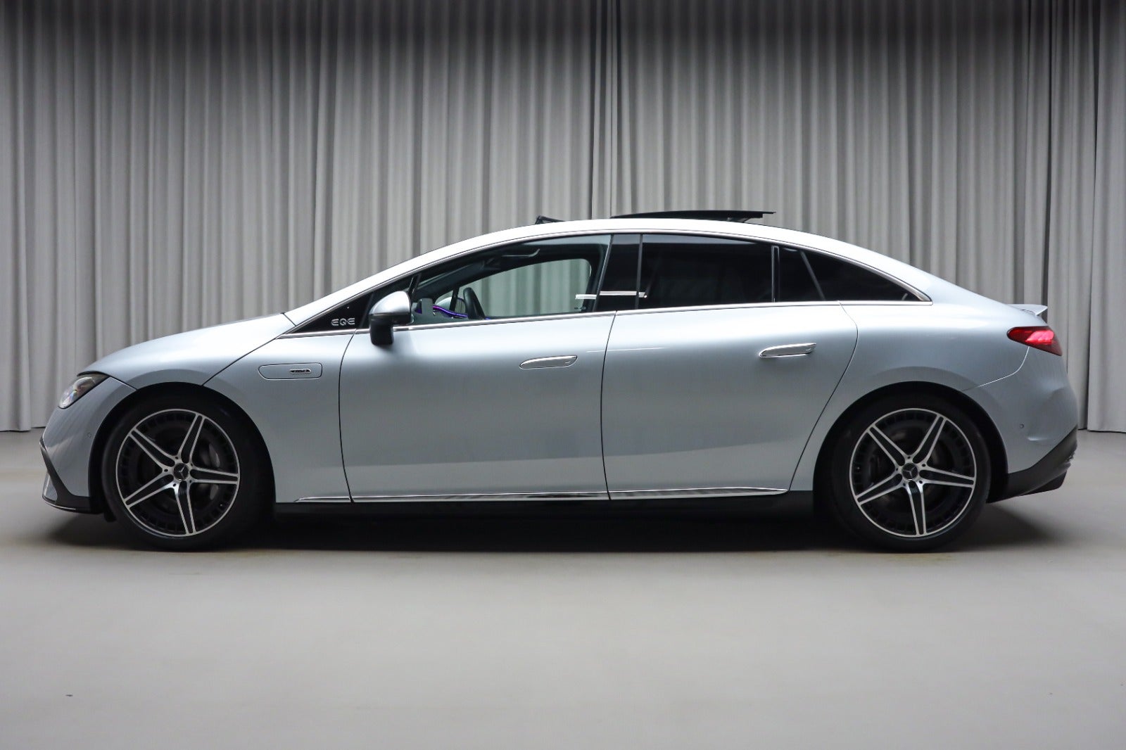 Mercedes-AMG EQE 43 (6/8)