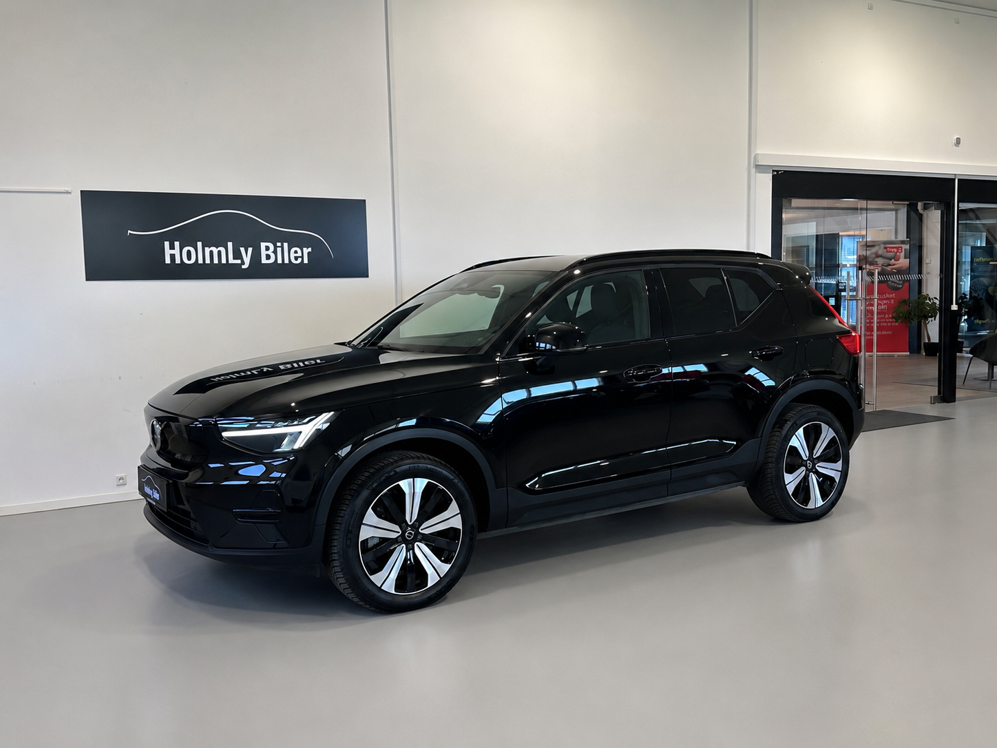Volvo XC40 P6 ReCharge Core