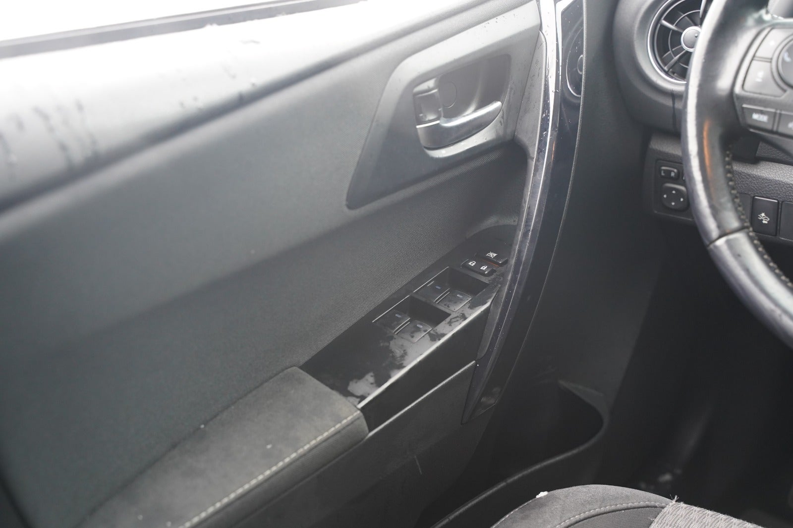 Billede af Toyota Auris 1,8 Hybrid H2 Style Touring Sports CVT