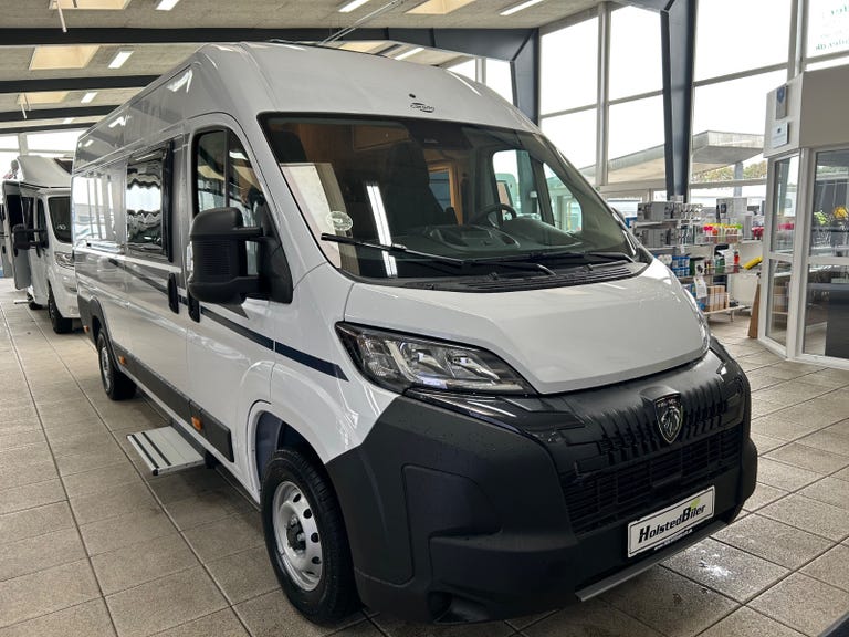 Peugeot Carado CV640