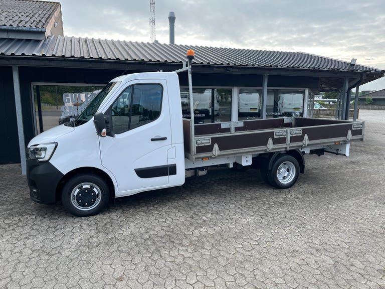 Renault Master IV T35 dCi 165 L3 Chassis RWD