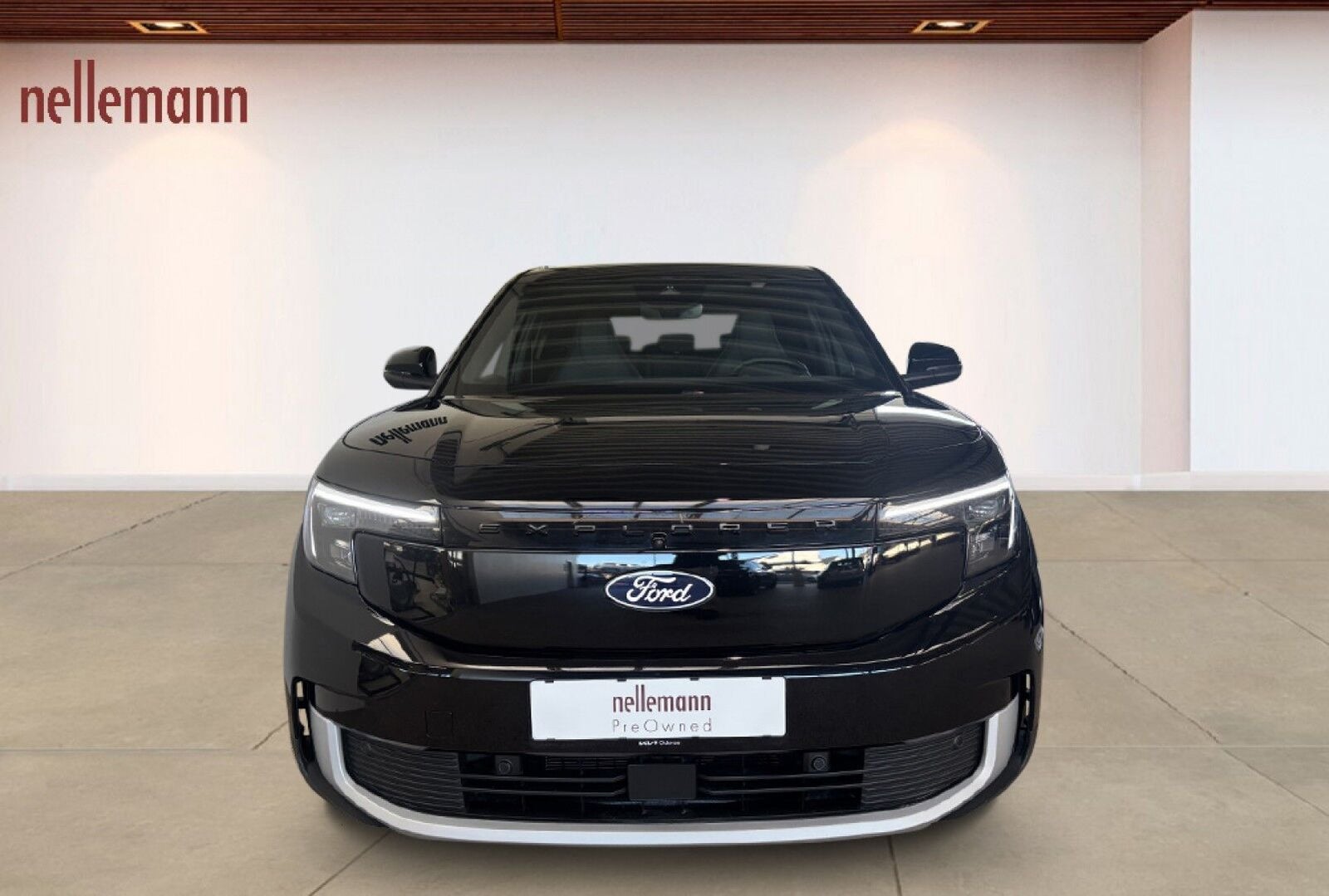 Ford Explorer Premium Extended Range