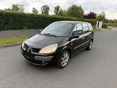 Renault Grand Scenic II 2,0 Dynamique 5d